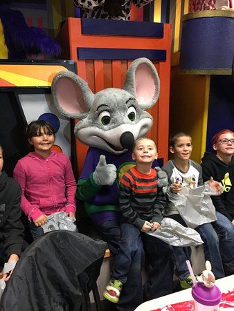 Chuck E Cheese's